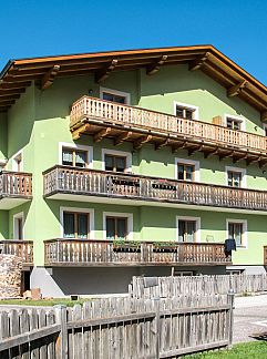Apartment Appartement Ciampedie, Pozza di Fassa, Dolomites, Italy