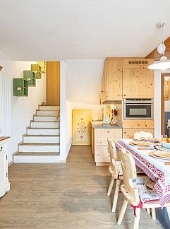 Apartment Appartement Saslench, Pozza di Fassa, Dolomites, Italy