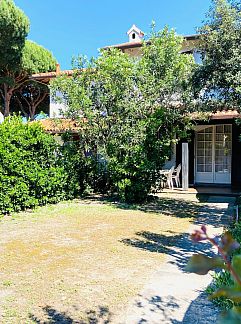 Holiday property Vakantiehuis in Lido Delle Nazioni mit Großem Garten, Comacchio, Emilia Romagna, Italy
