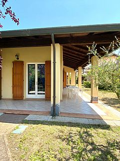 Holiday property Vakantiehuis Vier-Zimmer-Villa, 2 Bäder, 2 Gärten, 2 Klima, Comacchio, Emilia Romagna, Italy