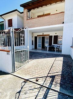 Ferienhaus Vakantiehuis OSTI 100, Comacchio, Emilia Romagna, Italien