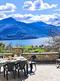 Holiday property Vakantiehuis Rinaldo, Gravedona, Italian Lakes, Italy
