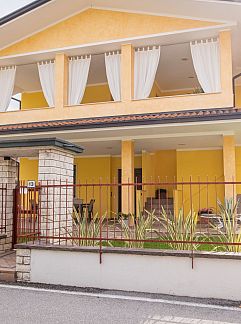 Apartment Appartement Daniela, Sirmione, Italian Lakes, Italy