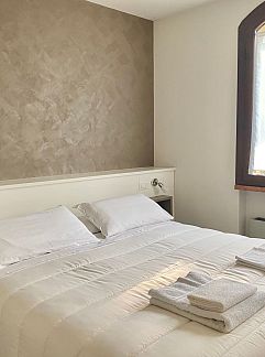 Apartment Appartement Oscar, Sirmione, Italian Lakes, Italy