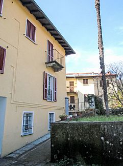 Holiday property Vakantiehuis Gallina, Castelveccana, Italian Lakes, Italy