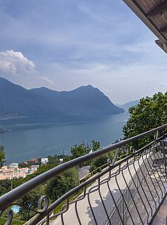 Apartment Appartement Nido del Tadini' Wohnung mit Parkplatz, Lovere, Italian Lakes, Italy