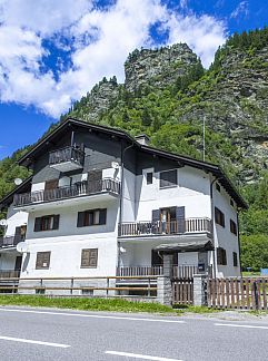 Apartment Appartement Ai Tini, Campodolcino, Italian Lakes, Italy