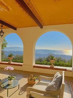 Apartment Appartement Wohnung mit privatem Garten in Villa, La Spezia, Liguria, Italy