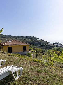 Vakantiewoning Vakantiehuis Bouganvilla (SLR402), San Lorenzo al Mare, Ligurië, Italië