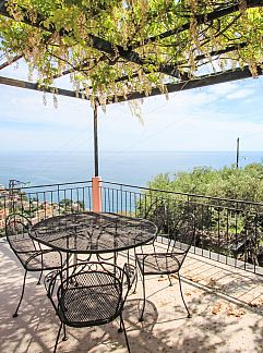 Apartment Appartement La Ginestra, Zoagli, Liguria, Italy