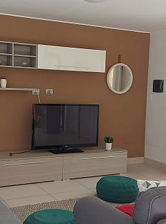 Apartment Appartement Villa Luigi, Unterkunft in der Villa, Parkplatz,, Capoterra, Sardinia, Italy