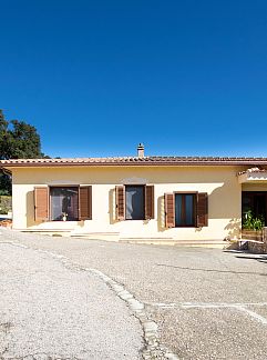 Logement de vacances Geschakelde woning in Luras, Luras, Sardaigne, Italie