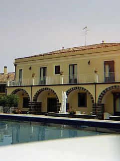 Ferienhaus Vakantiehuis mit Pool Infinity, Giarre, Sizilien, Italien