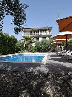 Logement de vacances Vakantiehuis Anwesen "Casa Malù" mit Blick aufs Wasser, Milo, Sicile, Italie