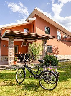 Apartment Agriturismo Boccadifuoco - MILLEDUCI, Castiglione di Sicilia, Sicily, Italy