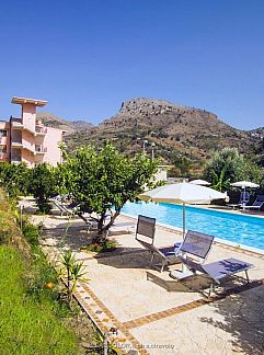 Appartement Appartement Wohnung 'Blue Wood' in Strandnähe, Letojanni, Sicile, Italie