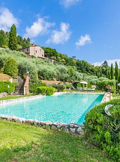 Vakantiewoning Vakantiehuis Red House, Pescia, Toscane / Elba, Italië