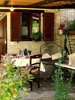 Ferienhaus Vakantiehuis Ferienvilla 'Checello' mit privatem Pool, Cagli, Umbrien / Marken, Italien