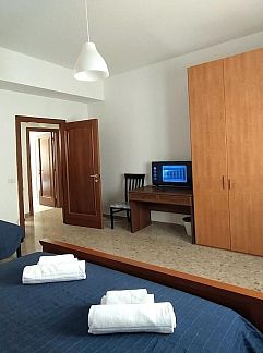 Apartment Appartement Wohnsitz Kleopatra 5, Ancona, Umbria / Marché, Italy