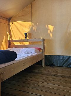 Tenthuis Safaritent + sanitair, Monte Santa Maria Tiberina, Umbrië / Marche, Italië