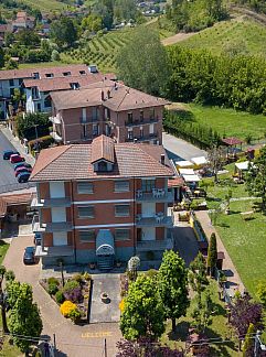 Ferienhaus Vakantiehuis mit privatem Pool, AC und Weinkeller, Cisterna d'Asti, Piemont, Italien