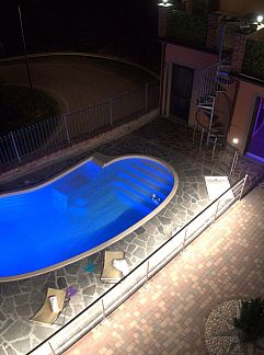 Appartement Appartement 'Specchi d'Acqua' mit Pool, Monticello d'alba, Piemont, Italien