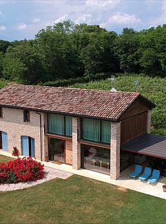 Chalet Huisje in Volpago del Montello, Volpago del Montello, Veneto / Venetië, Italië