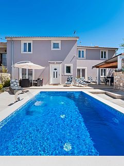 Appartement Appartement Renovierte Ferienwohnung in Karlovići mit Terra, Cere, Istrien, Kroatien