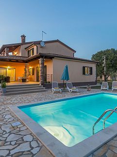 Vakantiewoning Vakantiehuis Villa Lenka mit Pool, Porec/Heraki, Istrie, Kroatië