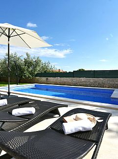 Apartment Appartement Maslina, Pula/Galizana, Istria, Croatia