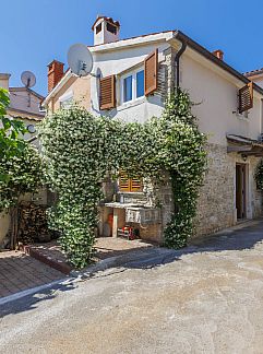Vakantiewoning Vakantiehuis Petrovic, Porec/Kastelir, Istrie, Kroatië