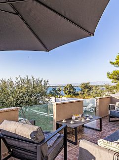 Logement de vacances Vakantiehuis Privatzimmer im Schloss Seefront Zamagna, Mali , Zaton, Dalmatie, Croatie