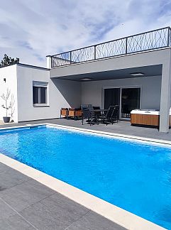 Ferienhaus Vakantiehuis in Posedarje mit großem Garten, Posedarje, Dalmatien, Kroatien