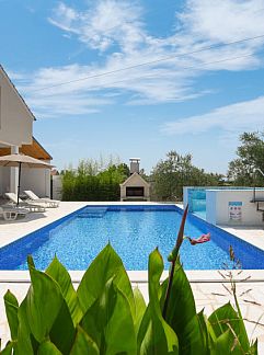 Vakantiewoning Vakantiehuis Aria, Zadar/Sukosan, Dalmatie, Kroatië