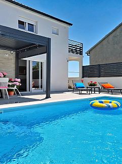Appartement Appartement Relax, Maslenica, Dalmatie, Kroatië