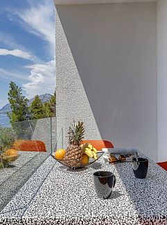 Appartement Appartement Wohnung mit Blick auf das Wasser, Brela, Dalmatien, Kroatien