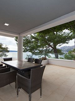 Appartement Appartement Wohnung mit Blick auf das Wasser, Brela, Dalmatien, Kroatien