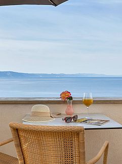 Appartement Appartement Tolle Wohnung in Drašnice mit Schönem Garten, Drasnice, Dalmatien, Kroatien