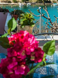 Appartement Appartement mit Blick auf das Wasser, Grebastica, Dalmatien, Kroatien