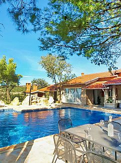 Apartment Appartement Villa Luka, Obrovac, Dalmatia, Croatia