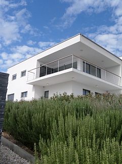 Vakantiewoning Korala, Vinisce (Marina), Dalmatie, Kroatië