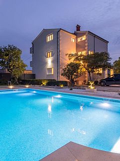 Logement de vacances Vakantiehuis mit Privatpool für 9 Personen ca. 95 m&sup2; i, Klis, Dalmatie, Croatie