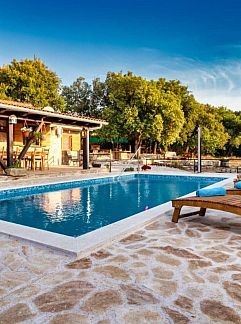 Ferienhaus Vakantiehuis Beautiful villa Lara in Vrana with pool, Drage, Dalmatien, Kroatien