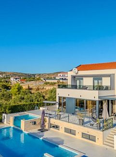 Logement de vacances Vakantiehuis Villa Lacus in Vrana with pool, Drage, Dalmatie, Croatie