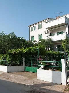 Vakantiewoning Vakantiehuis Frane, Biograd na Moru, Dalmatie, Kroatië