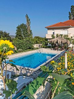 Ferienhaus Vakantiehuis Romantisches Haus in Krušvar mit privatem Pool, Dicmo, Dalmatien, Kroatien