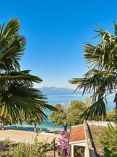 Appartement Appartement Gesamte Wohnung in Gradac mit Möbliertem Balkon, Gradac, Dalmatien, Kroatien
