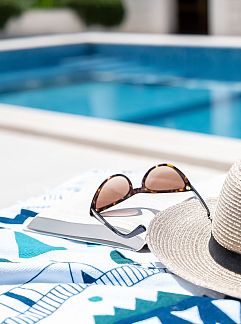 Apartment Appartement Villa 2 Pools, Brac/Sutivan, Dalmatia, Croatia