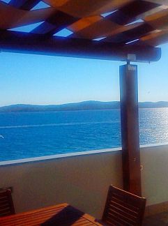 Vakantiewoning Vakantiehuis Arbo, Zadar/Bibinje, Dalmatie, Kroatië