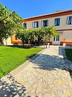 Ferienhaus Vakantiehuis Mediterranes Haus mit privatem Garten und Pool, Drivenik, Kvarner, Kroatien